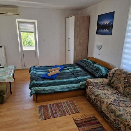 Apartments Nikol ロパール エクステリア 写真